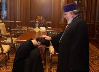 Ամենայն Հայոց Կաթողիկի օրհնությունը նորաօծ աբեղային
