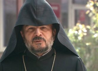 С праздником, Армянская Армия!