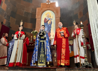 Первая литургия новопомазанного арцахского священнослужателя