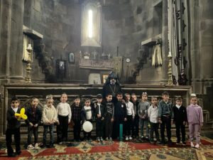 Little schoolchildren received the blessing of the abbot of the monastery