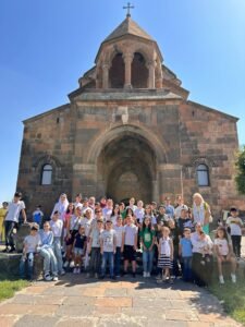 Ուխտագնացություն դեպի Էջմիածին